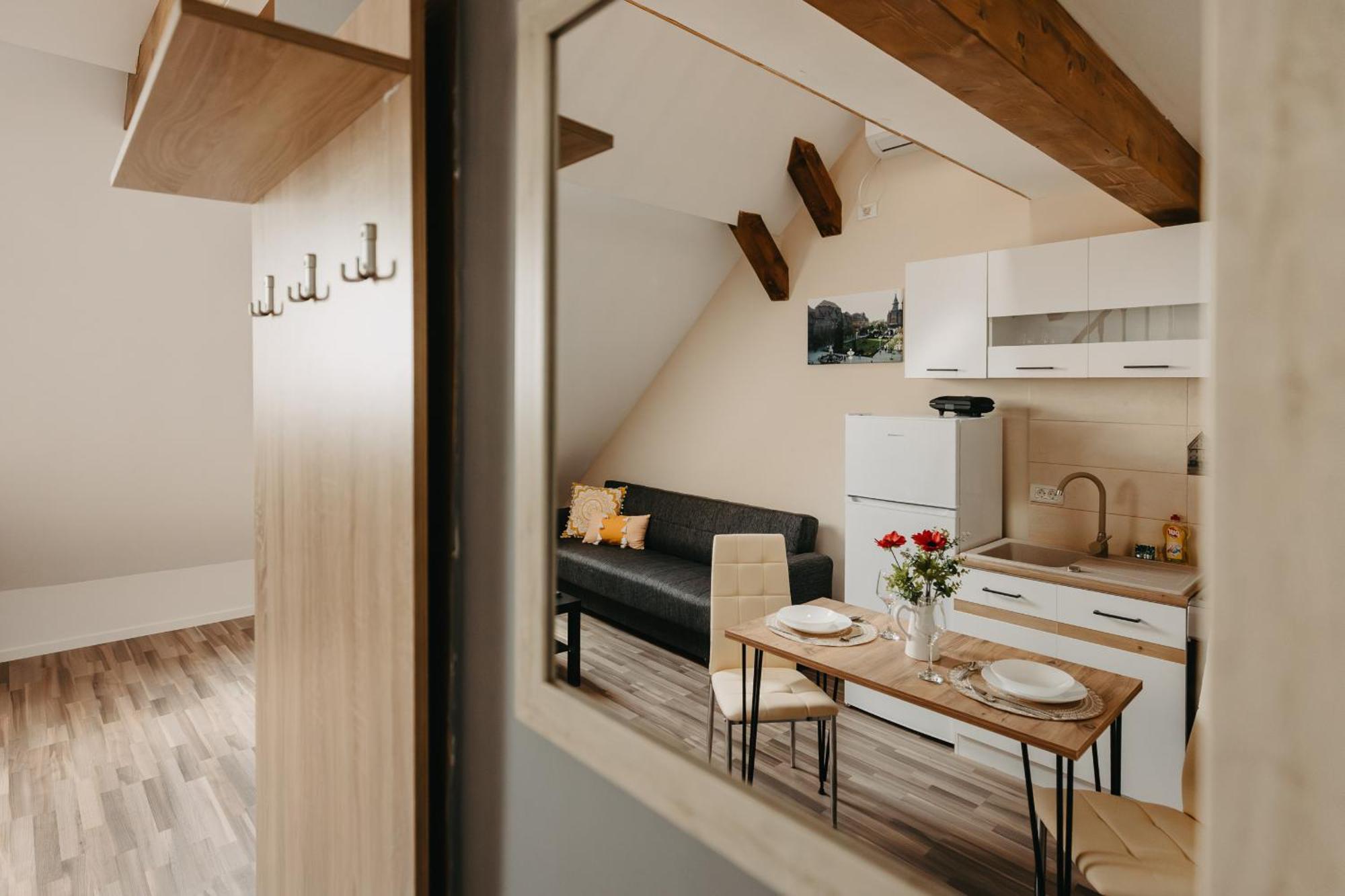 Holiday Apartments Central Temesvár Kültér fotó
